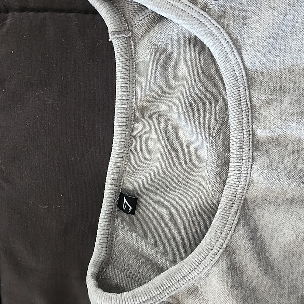 Sport top - Picture 3 of 3
